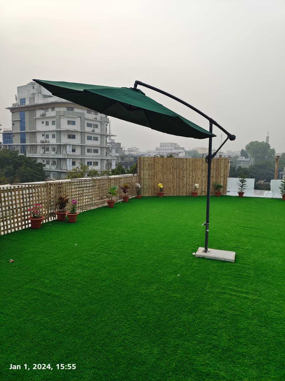 Side Pole Umbrella - Imported Polyester Fabric, 270 Cm Diameter, 8.5 To 9 Ft Height | Available In Green, Yellow, Maroon, White, Double Strip Color, Ideal For Swimming Pool Use