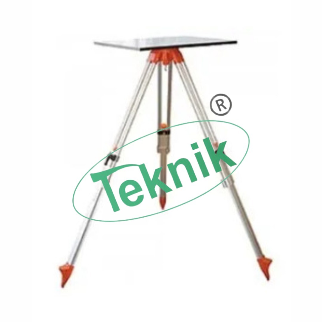 Plane Table - Well-seasoned Wood, For Civil Engineering Lab, Heavy Duty Ground Plate