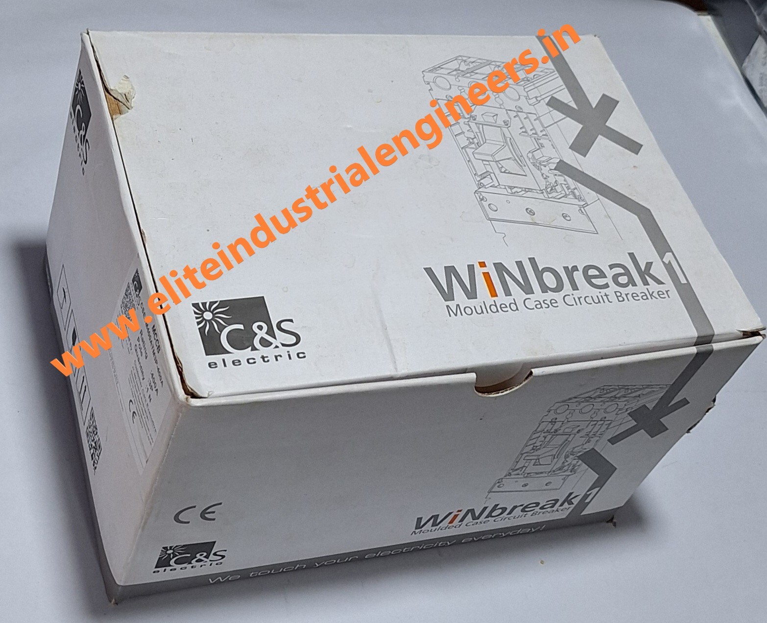 C&s Mccb 400a - 400a Cse3m400atm3p - Three Phase Circuit Breaker, Ideal For High Load Applications