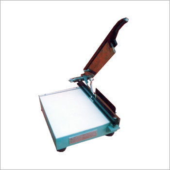 सटीक नमूना काटने वाला