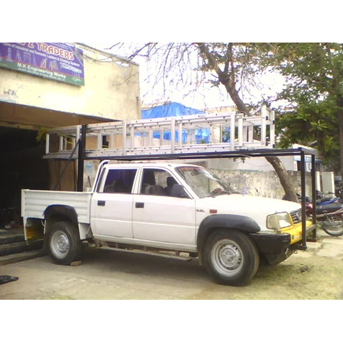 वाहन पर लगे एल्युमिनियम टॉवर सीढ़ी