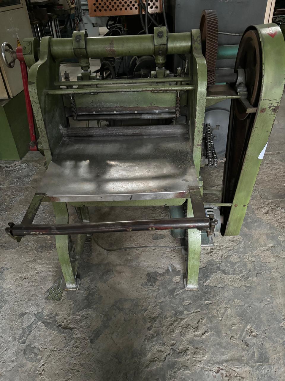 Used Rubber Cutter Machine - Feature: Heavy Duty
