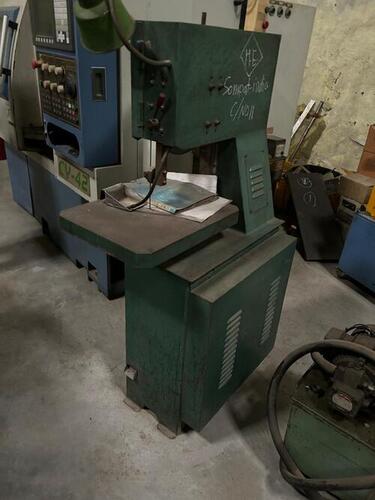 Vertical Bandsaw - Feature: Heavy Duty