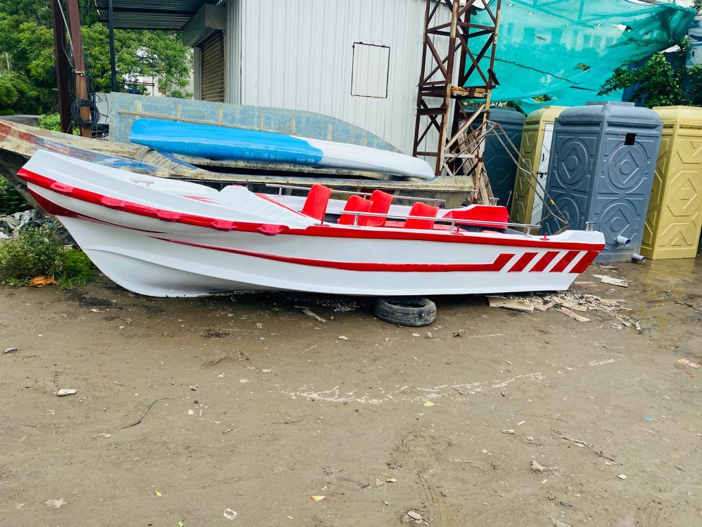 Passanger Boat 10 Seater - Engine Type: Outboard