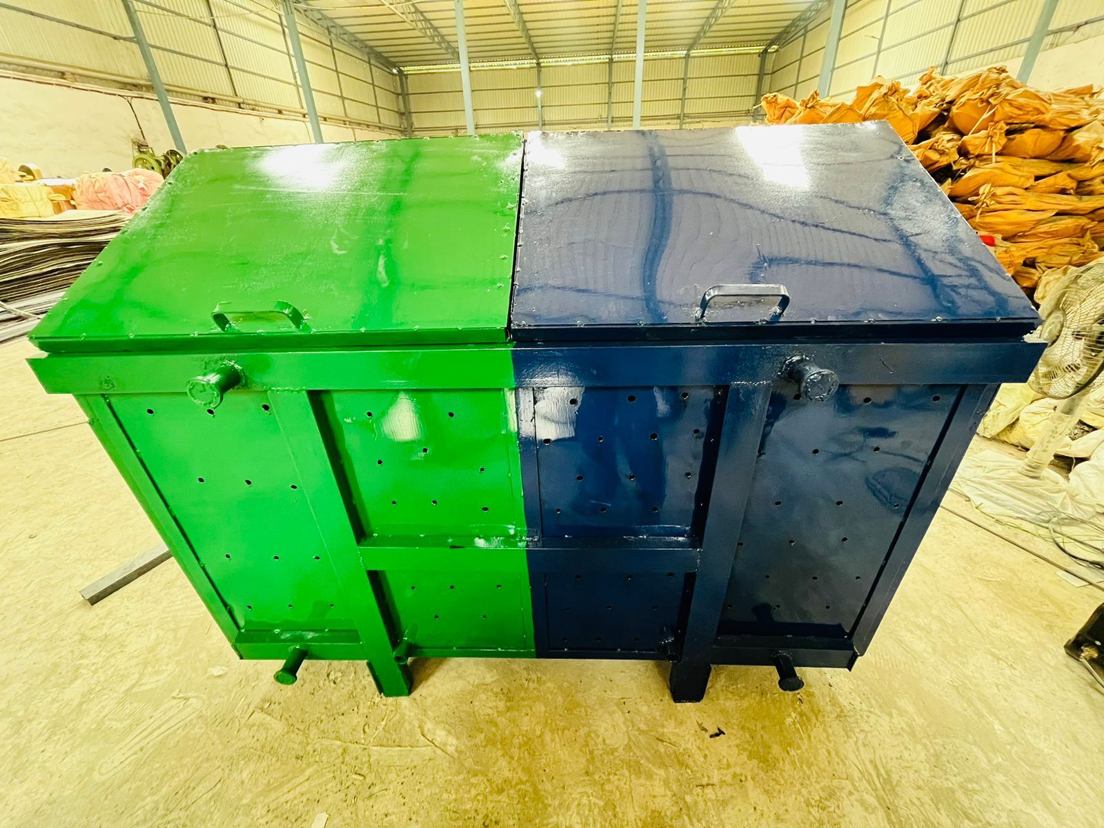 Iron Dustbin ( Separate Dry And Liquid Garbage Capacity) - Application: Industrial