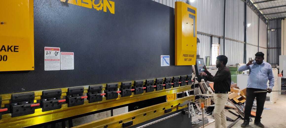 Cnc Pressbreak - Color: Yellow
