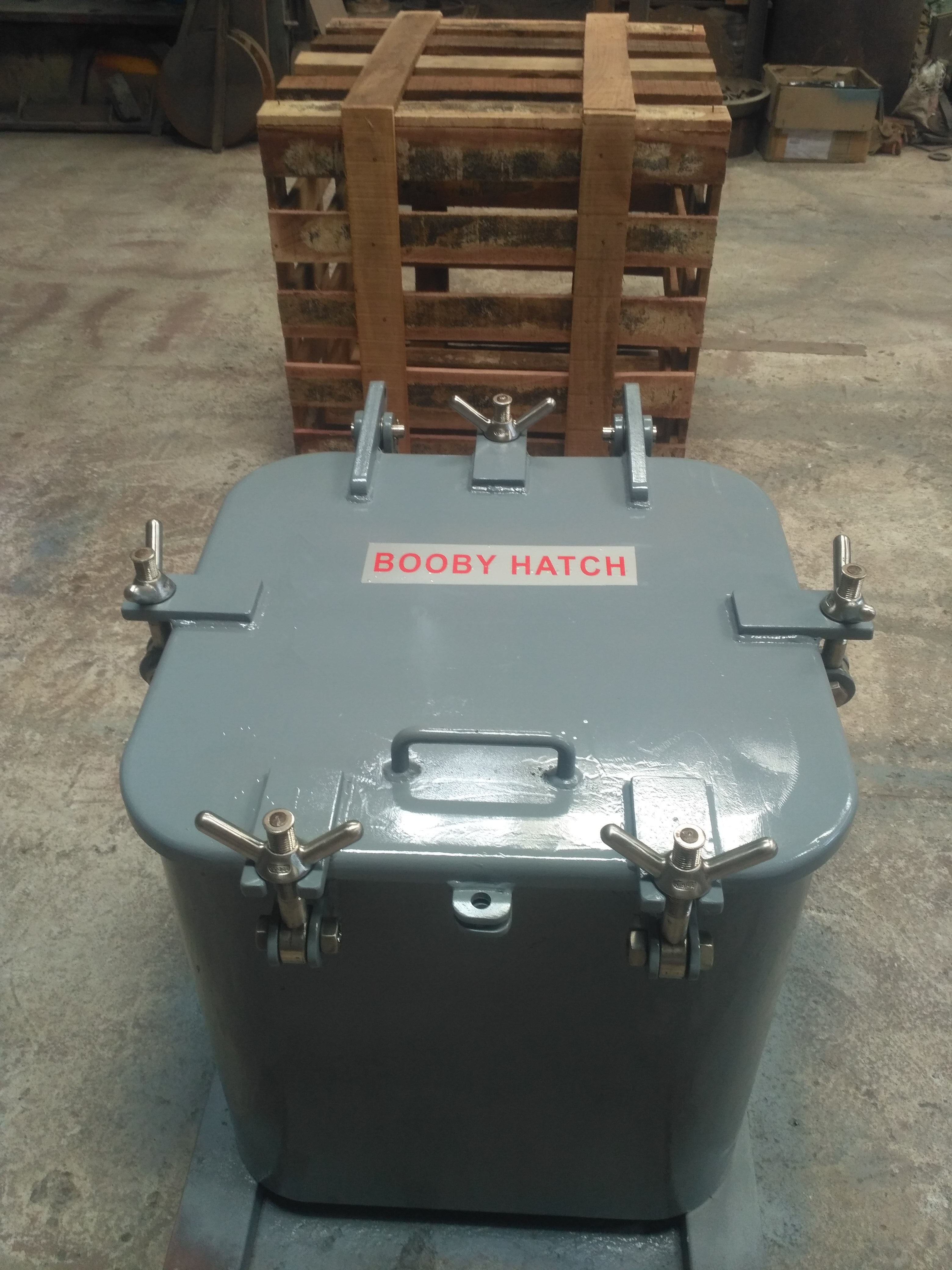 Water Tight Hatch - Automatic Grade: Manual