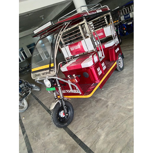 Dhan Versha E Rickshaw - Charger Type: Smart Automatic Charger