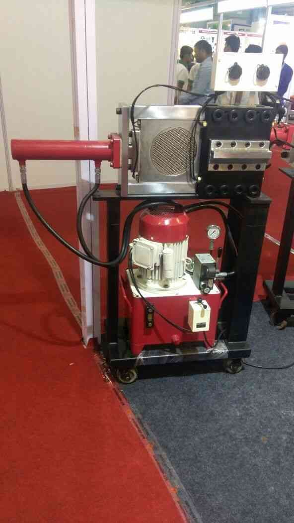 Screen Changer - Body Material: Steel