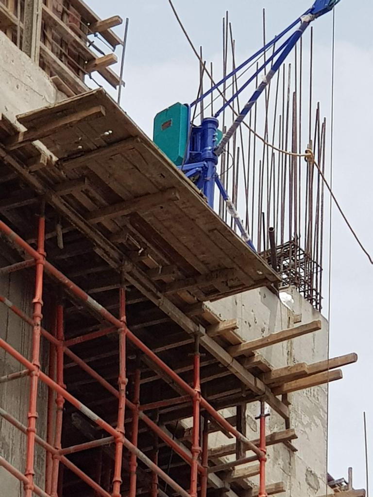 Construction Mini Crane By Shreeji Engineers