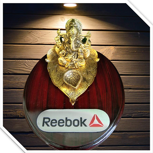 Ganesh Ji On Leaf Wooden Stand - Color: Golden