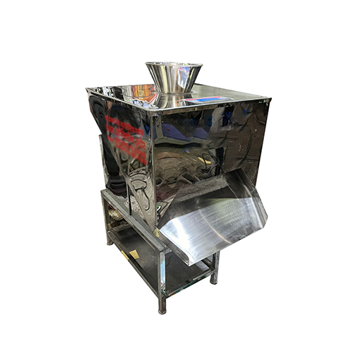 Chips And Coconut Lacchha Cutting Machine - Color: Silver