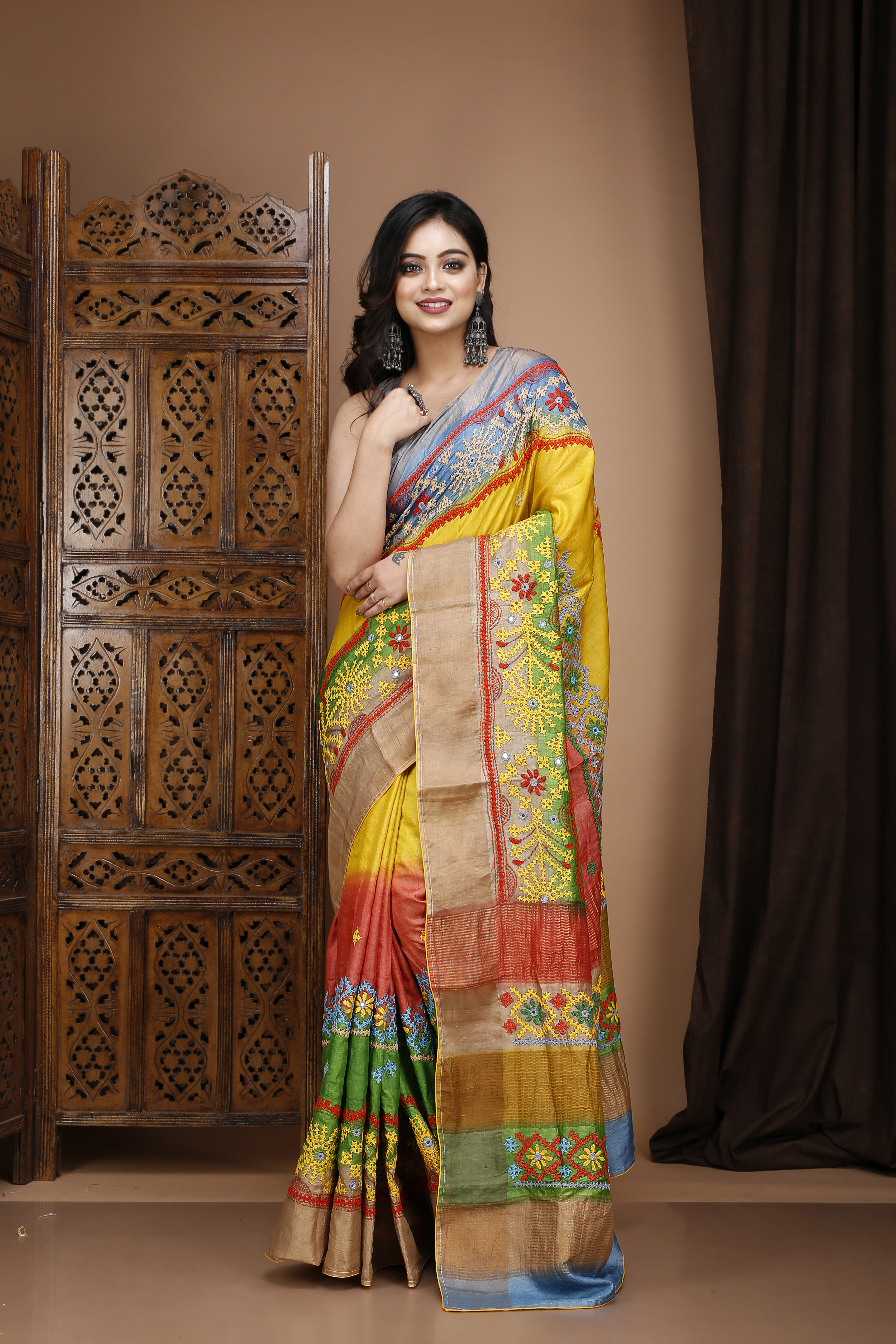 Gujrati Handstitched Saree - Design: Attractive