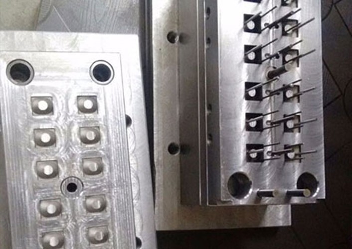 Plastic Injection Mould - Cavity: Yes