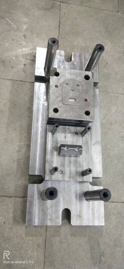 Progressive Press Tool - Color: Gray