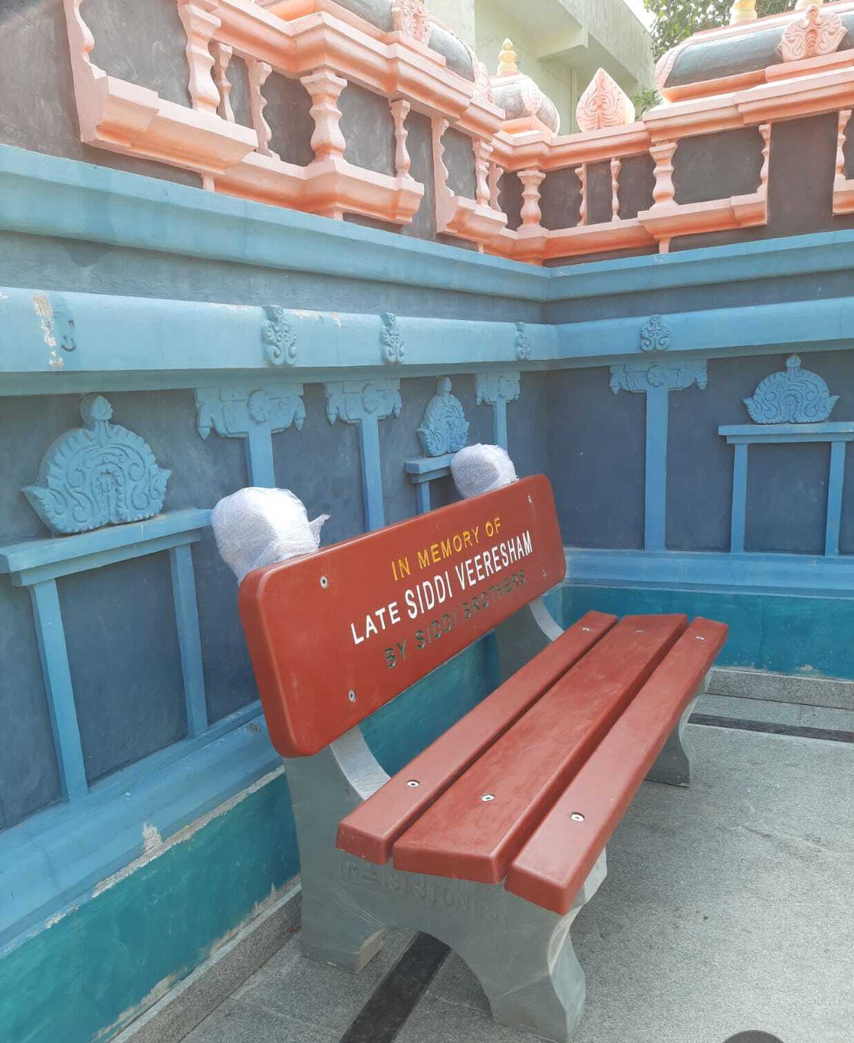 Rcc Without Back Rest Strips Bench - Color: Grey