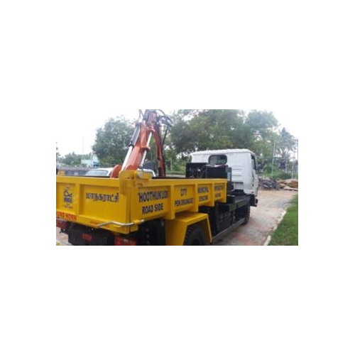 Whale Scoop Roadside Open Drain Desilting Machine - Capacity: 1000 Ltr/hr