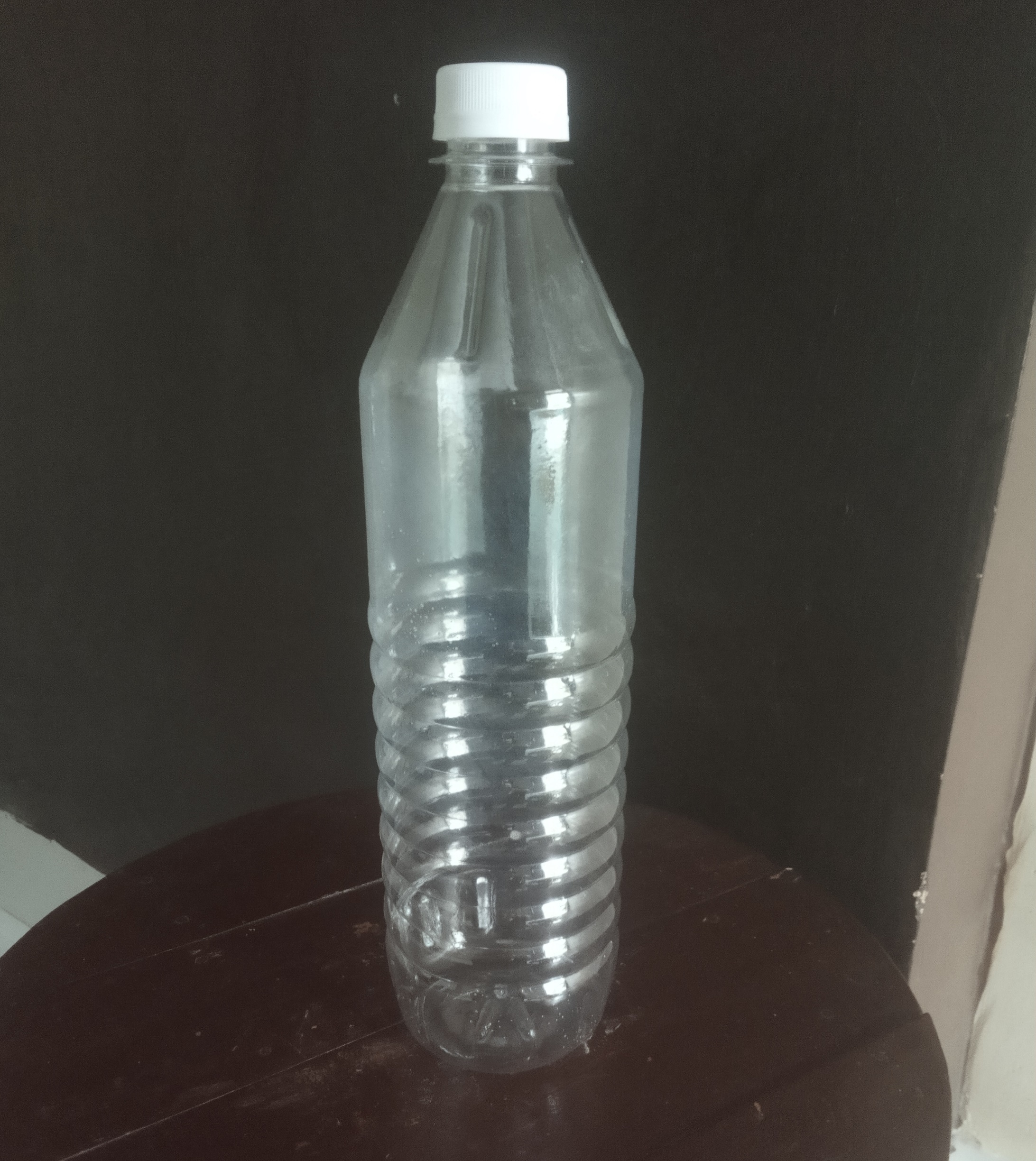 Transparent Pet Round Bottle - 800ml Capacity, 28mm Neck Size, 18g Weight | Ideal For Tarpin Oil, Thinner, And Turpentine Oil Packaging