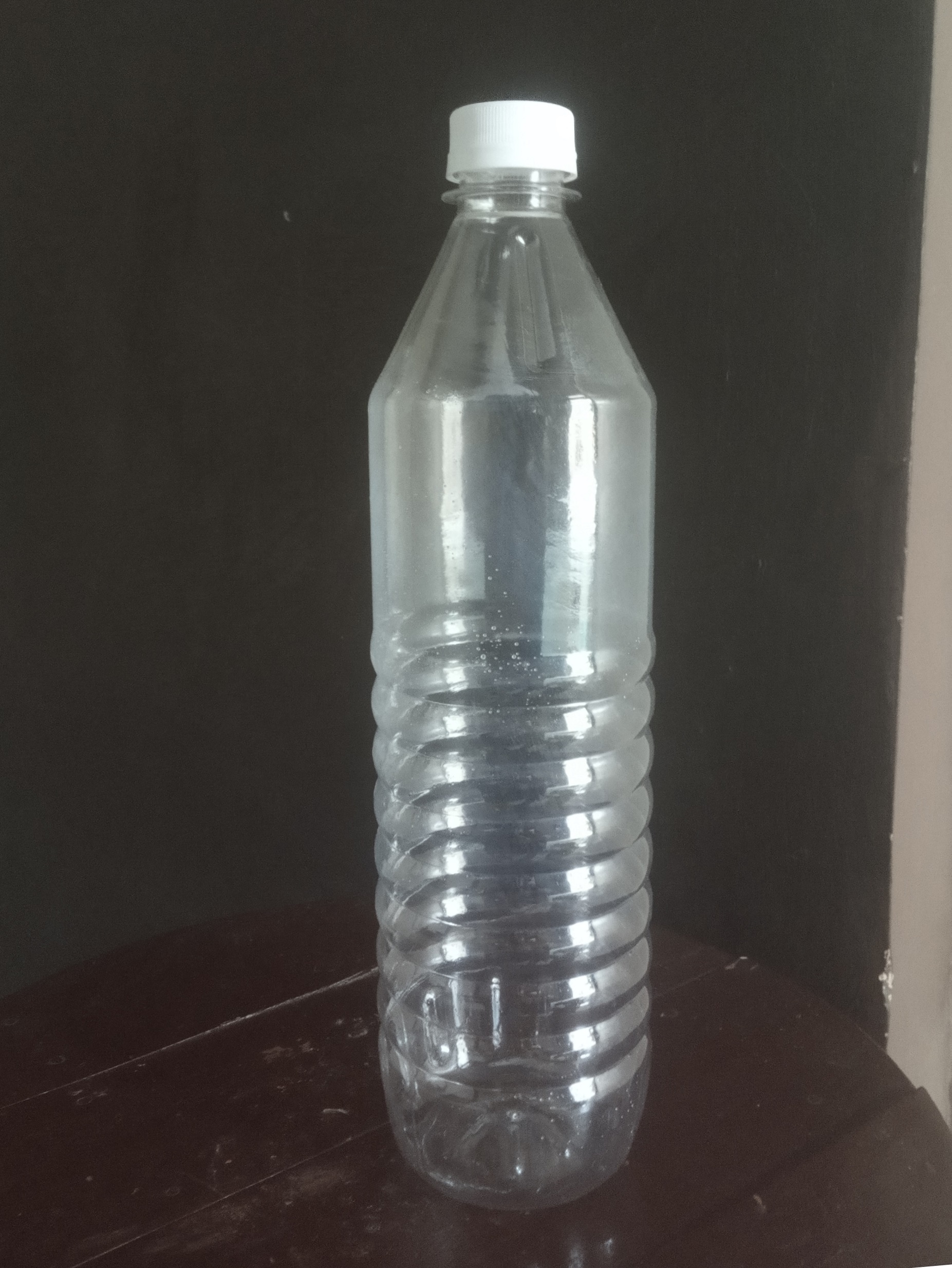 Transparent Pet Round Bottle - 800ml Capacity, 28mm Neck Size, 18g Weight | Ideal For Tarpin Oil, Thinner, And Turpentine Oil Packaging