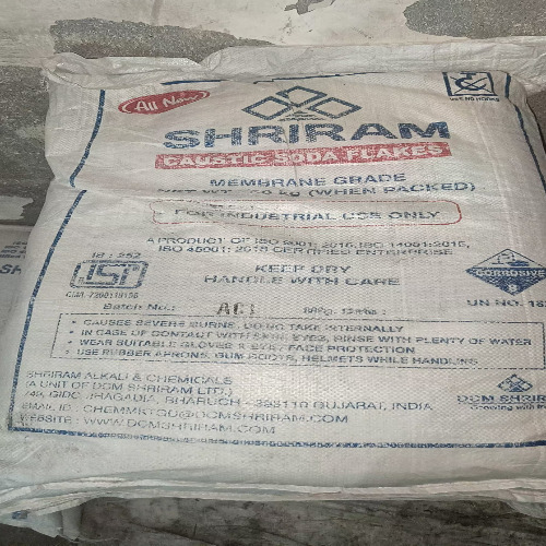 Caustic Soda Flakes By Shree Giriraj Chemicals