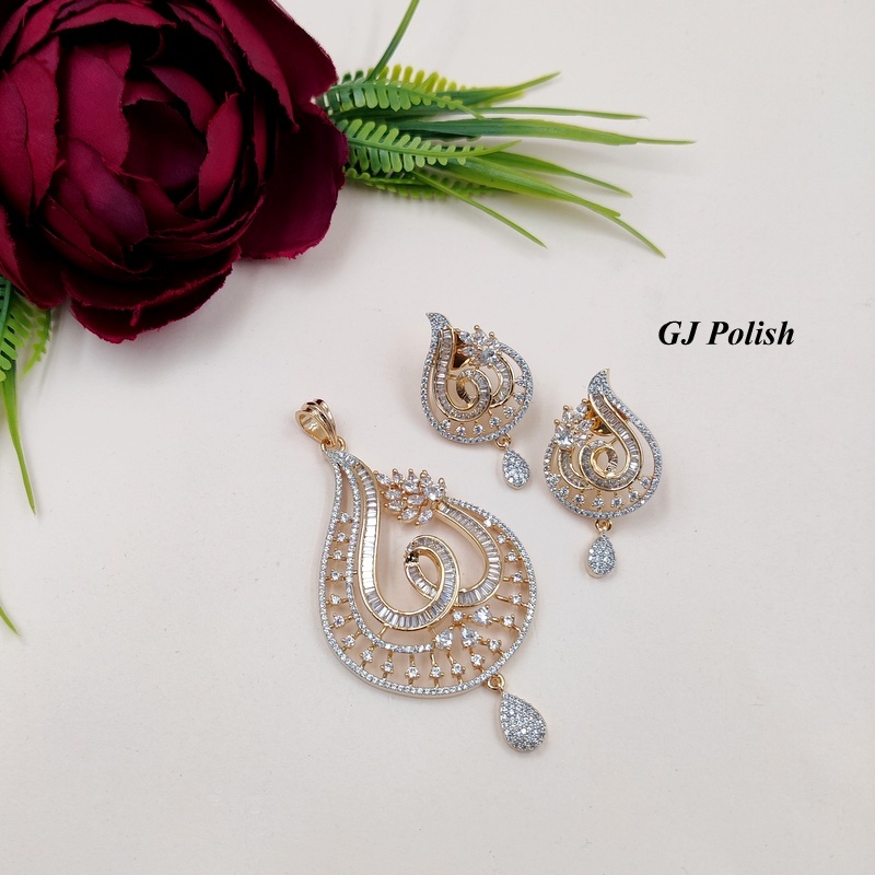 Latest American Diamond Locket Set - Gender: Women