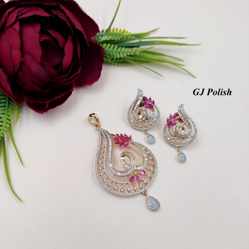 Latest American Diamond Locket Set - Gender: Women