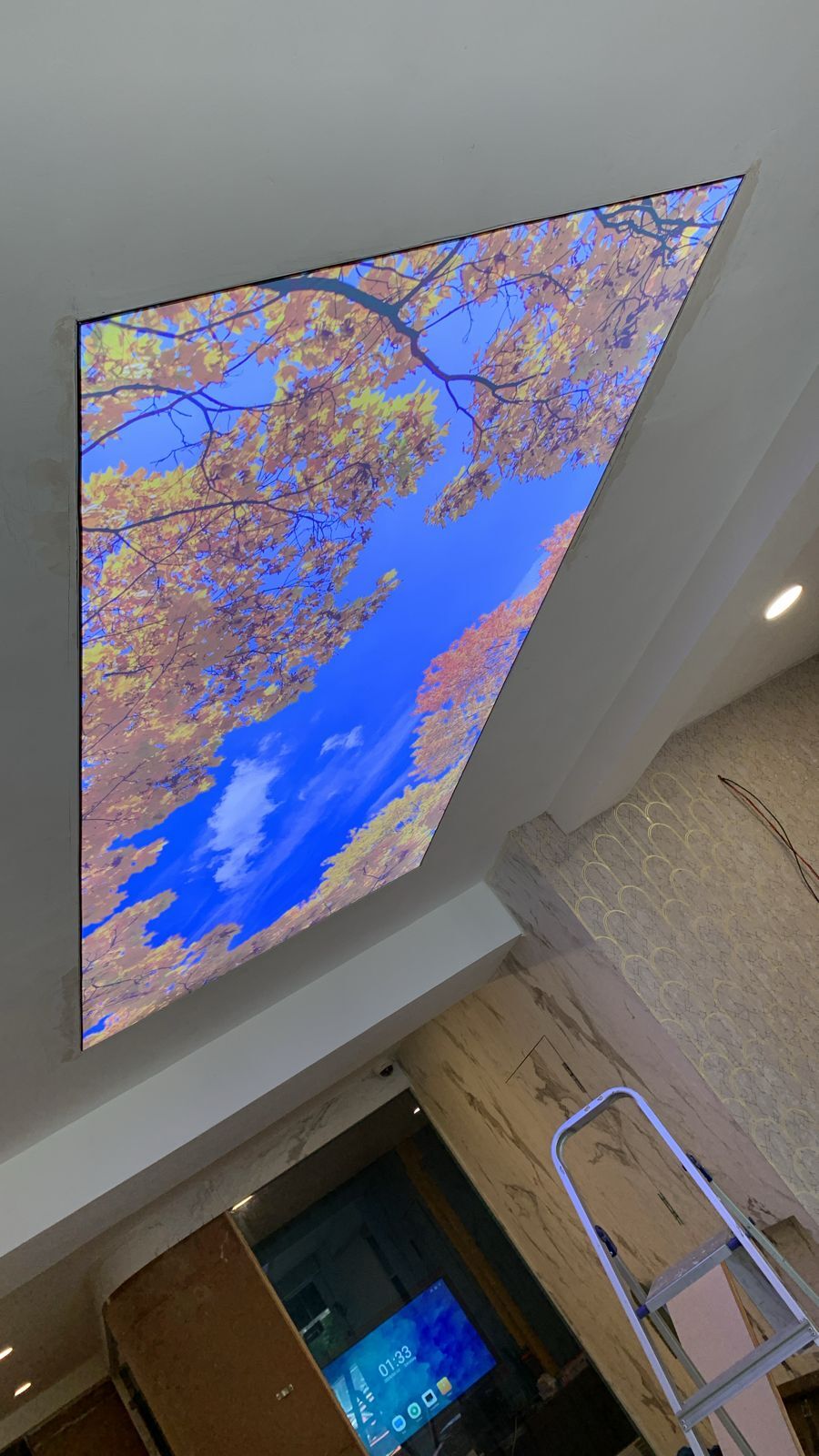 Flower Design Stretch Ceiling - Pvc Material, 0.18mm Thickness | Intricate Floral Patterns, Easy Maintenance, Nature-inspired Elegance