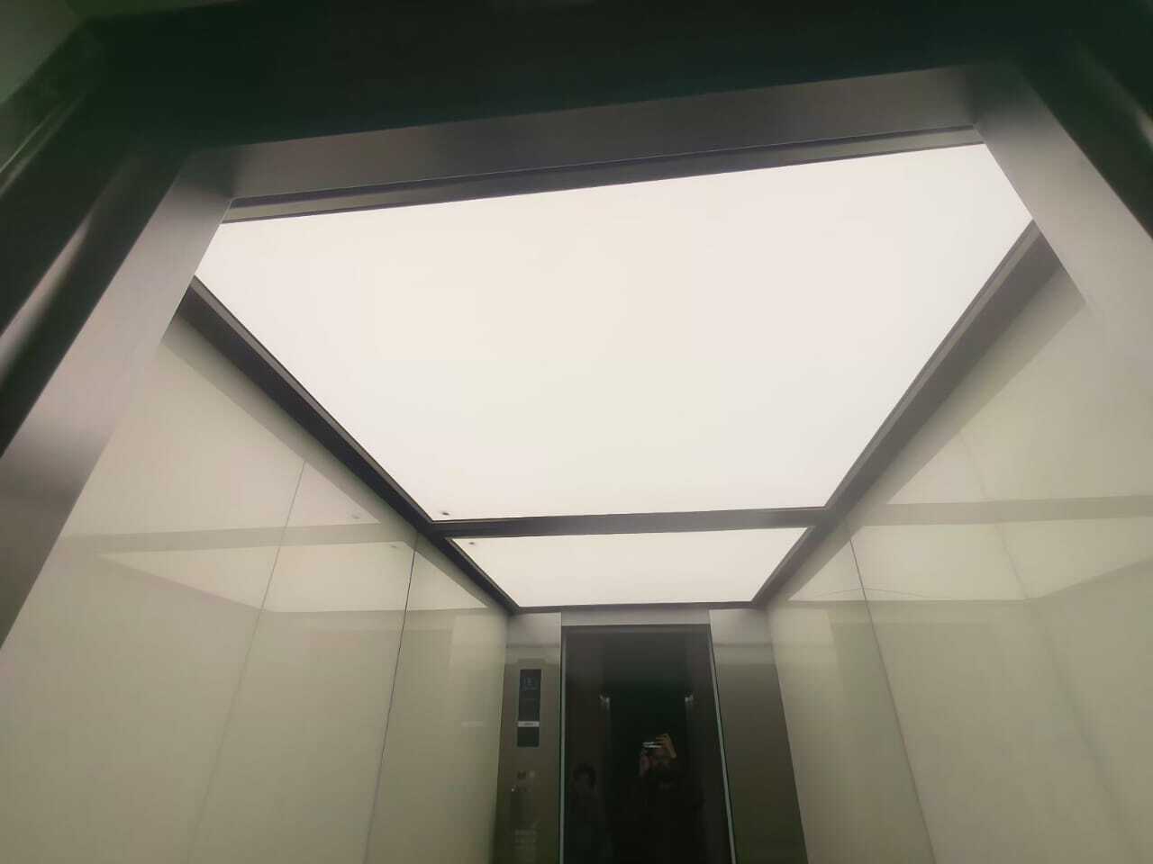 Washroom Stretch Ceiling - .18mm Thickness | Moisture-resistant, Customizable Design Options, Waterproof Finish