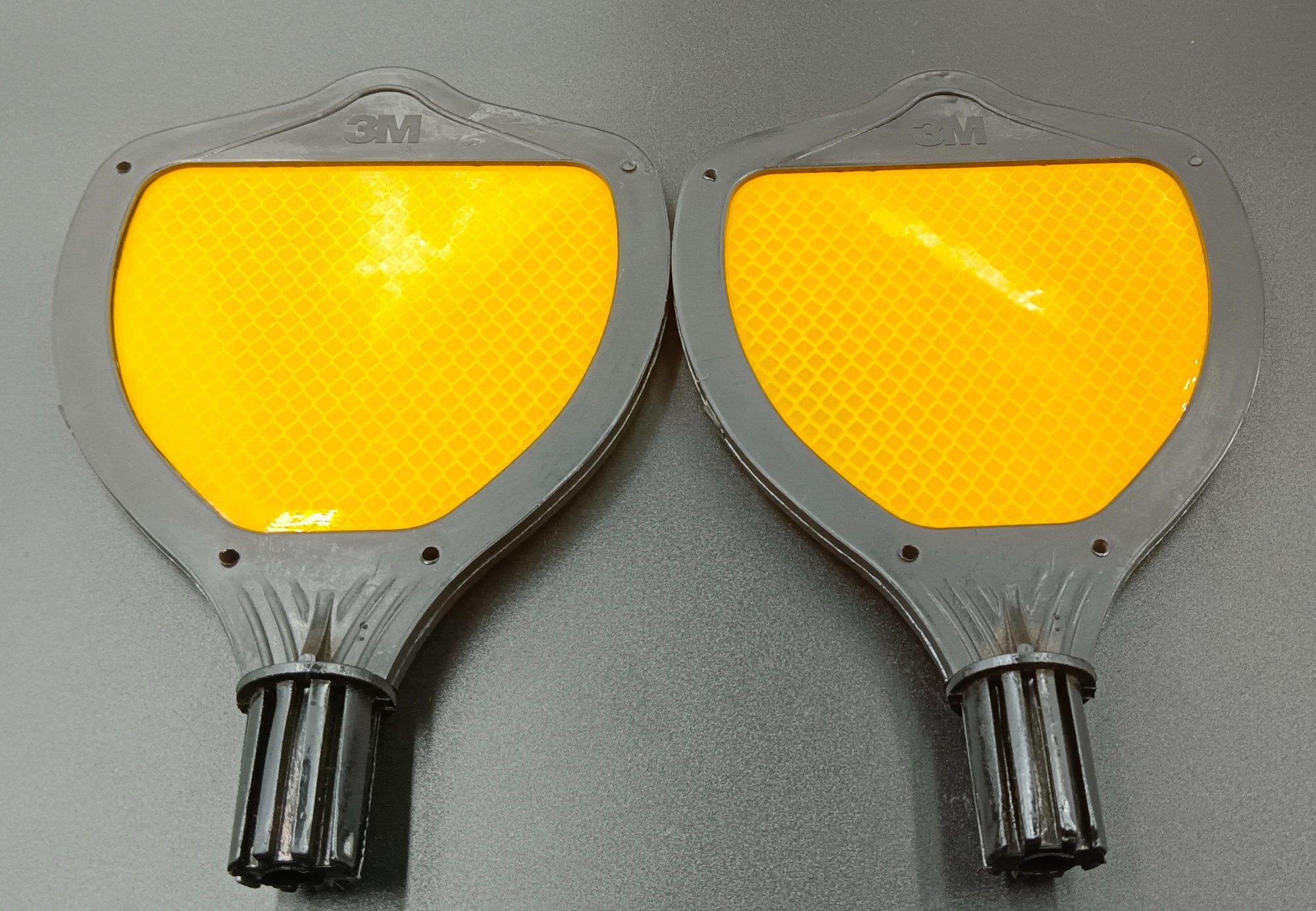 3m Flexible Median Marker - Plastic, H 180mm | Reflective, Black And Yellow Color, Manual Function, 90 Sqcm Reflective Area, 3 Kg Weight