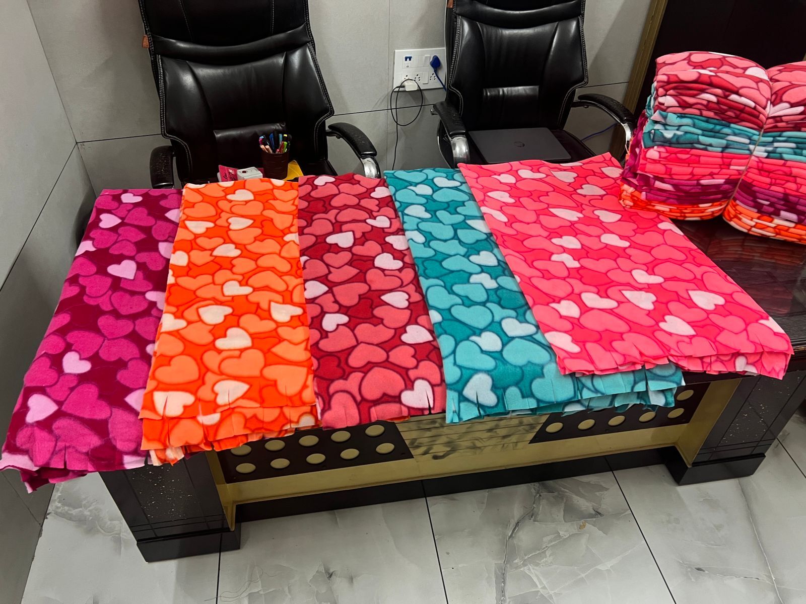 Polor Shawl Fabric - Wool Material, 72 Inch And 90 Inch Sizes , Multicolor Unisex Design