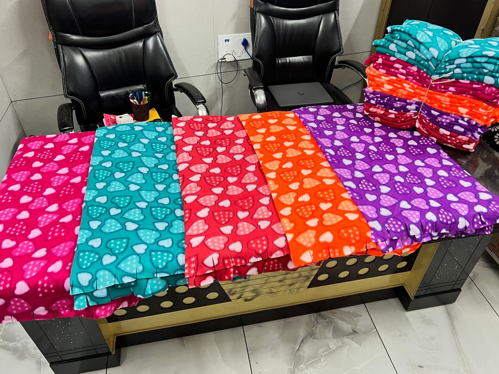 Polor Shawl Fabric - Wool Material, 72 Inch And 90 Inch Sizes , Multicolor Unisex Design