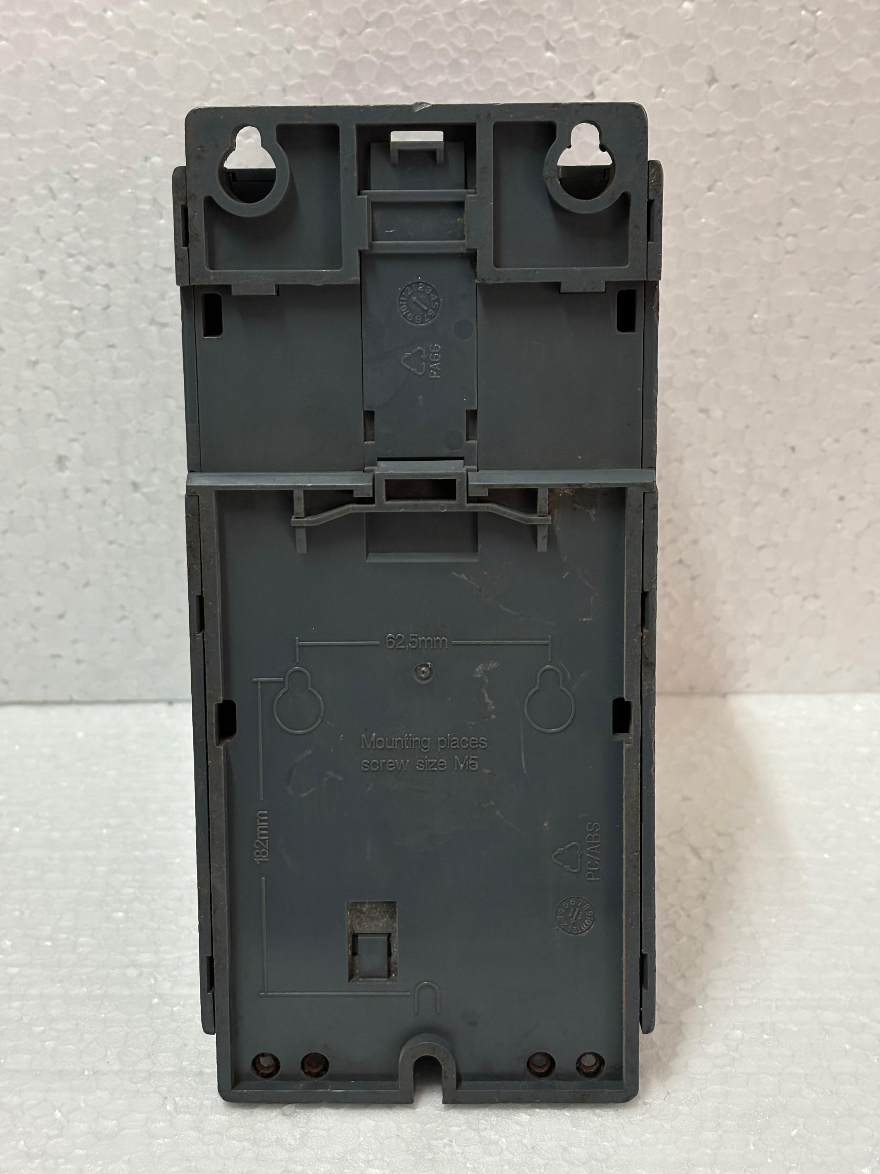 Vacon 0010-3l-0004-4-machinery - 3 Phase Ac Drive 1.5 Hp 380-480v | 0-320hz Frequency 2-6kg Weight