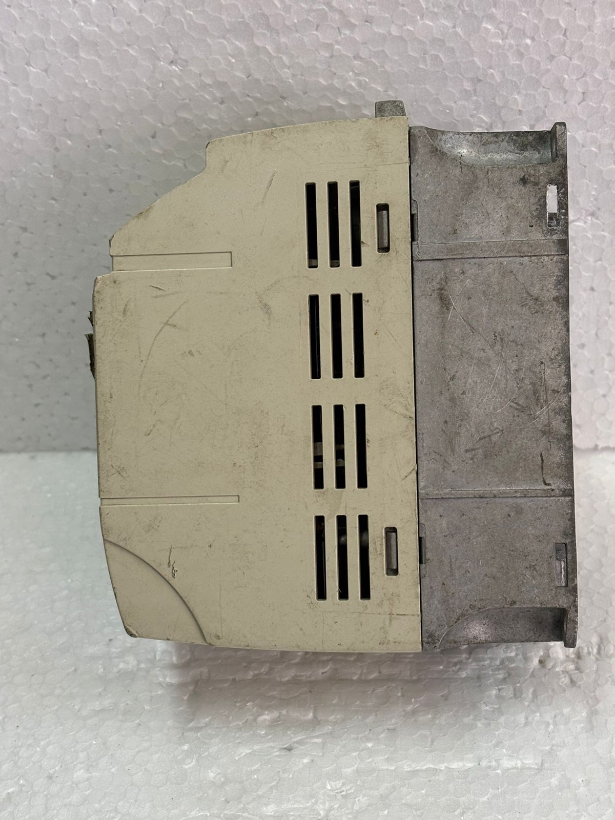 Weg  200-240vac - Color: White