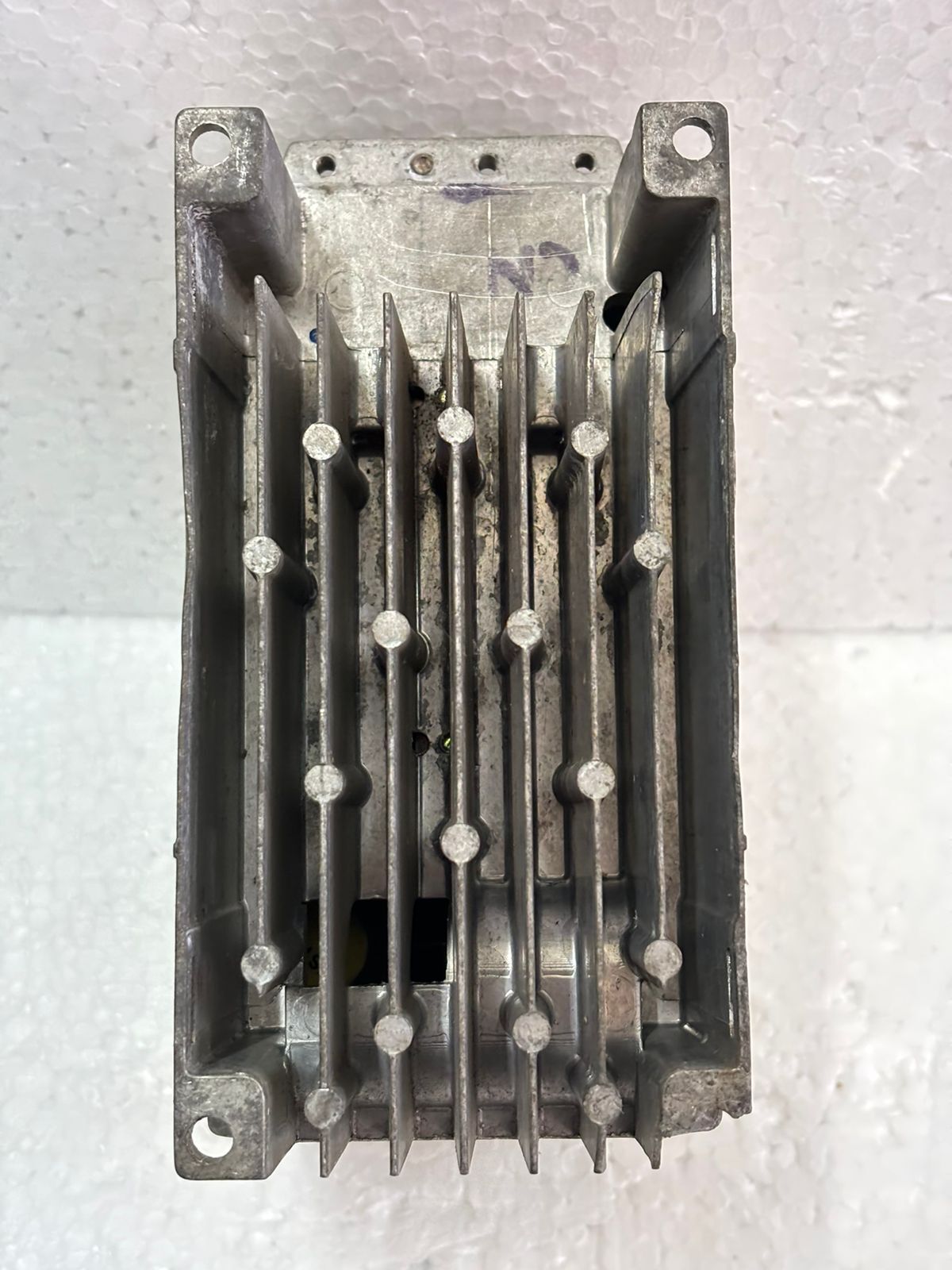 Weg  200-240vac - Color: White