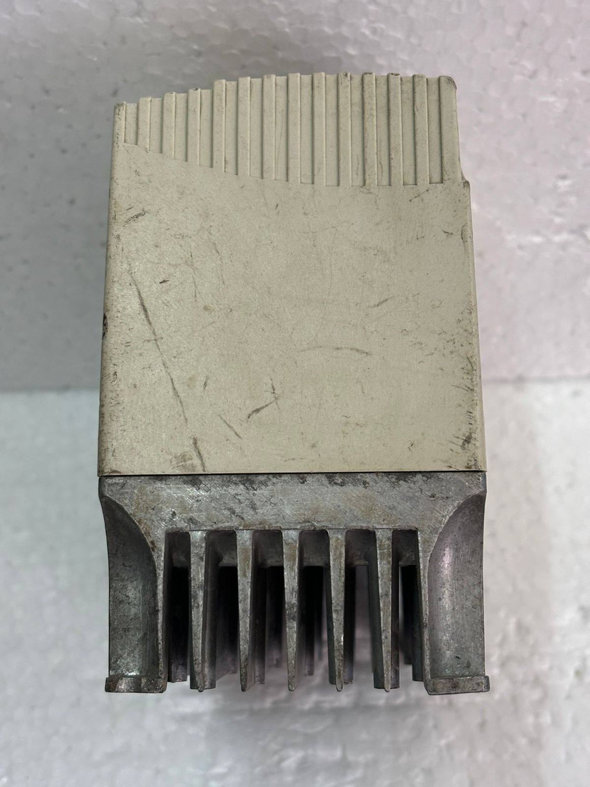 Weg  200-240vac - Color: White