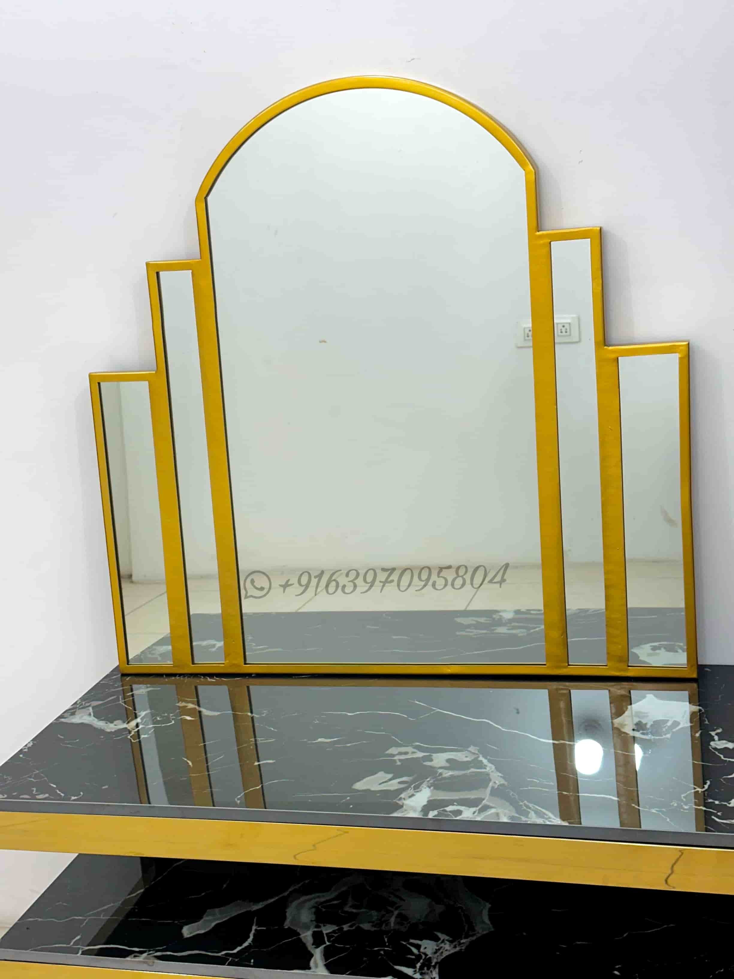 Unique Customized Wall Mirror - Color: Gold
