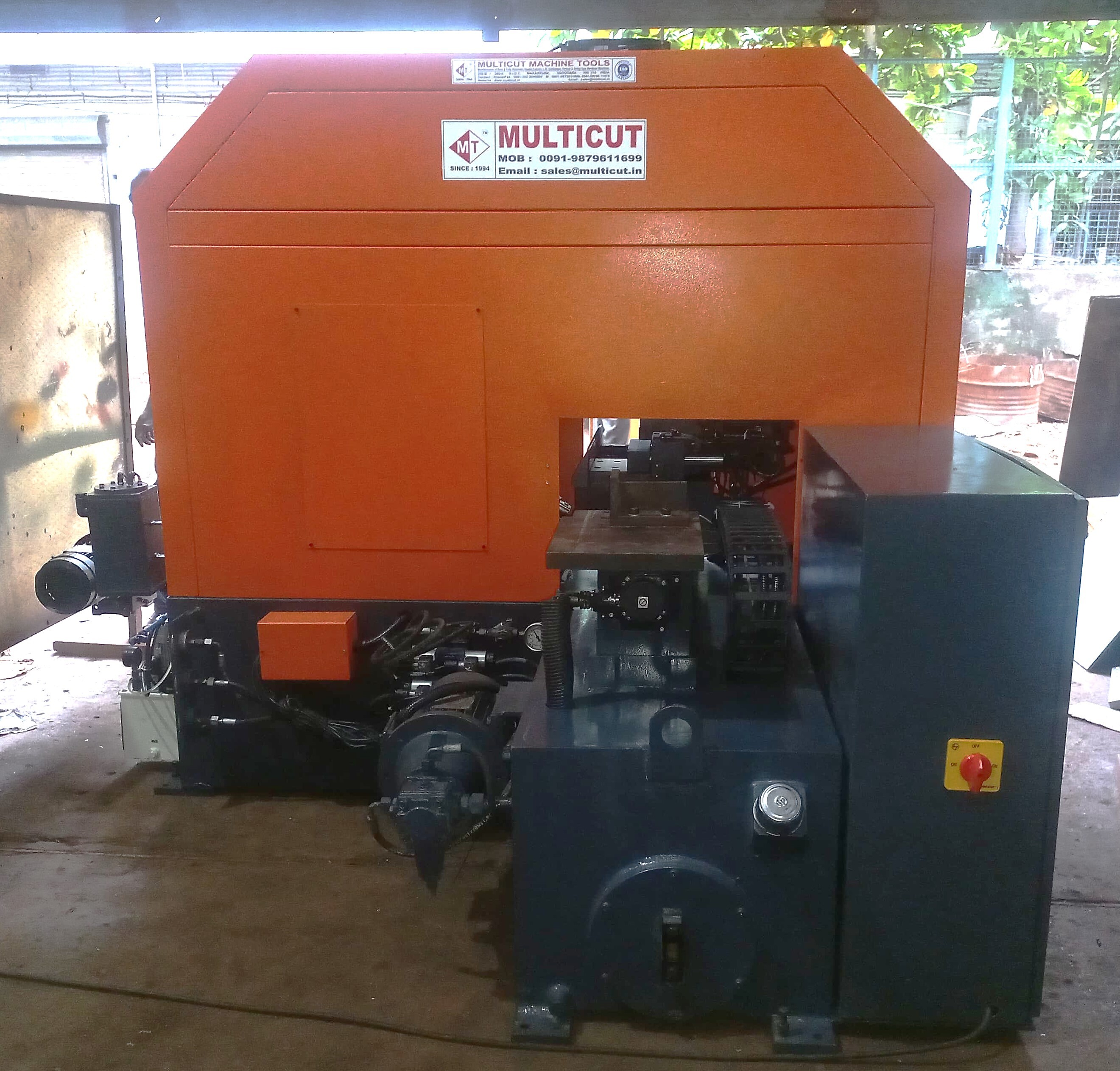Fully Automatic Circular Saw Machine - Color: Yellow