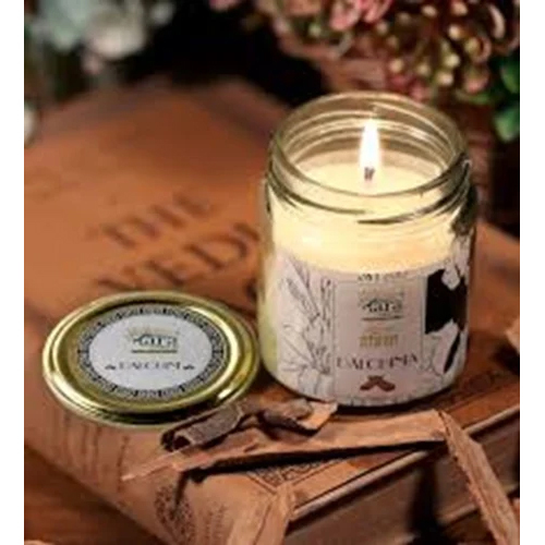 फ्रांजिपानी और चंदन सोया मोम का जार मोमबत्ती
