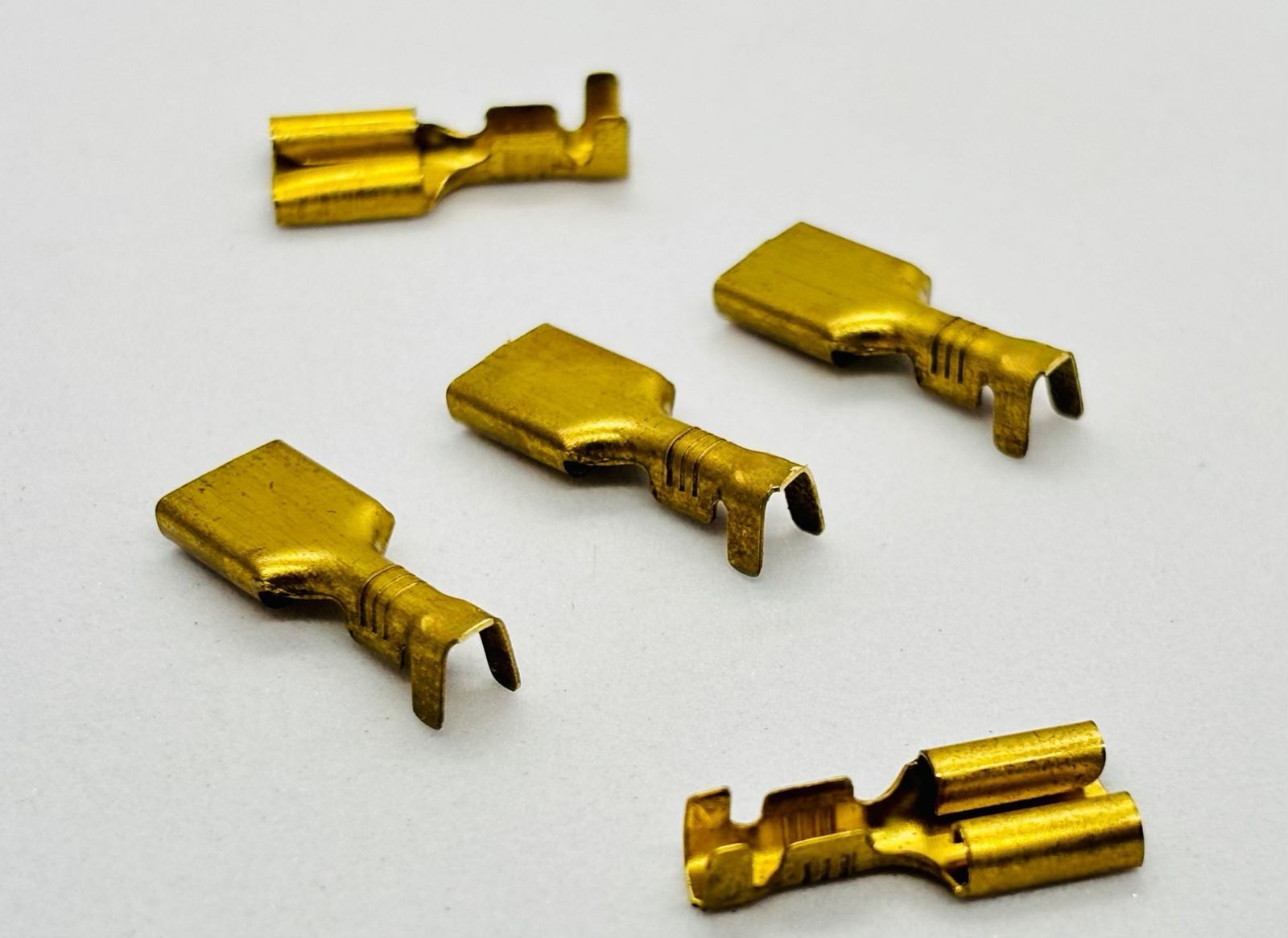 6.4 Female Plain Terminal