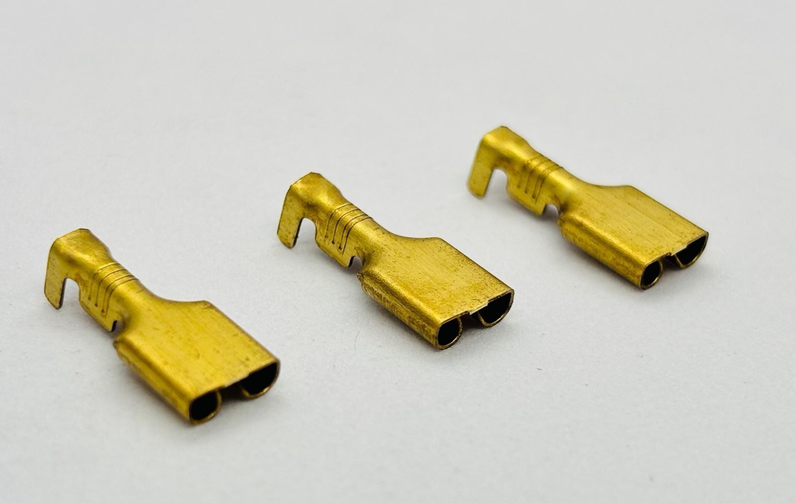 6.4 Female Plain Terminal