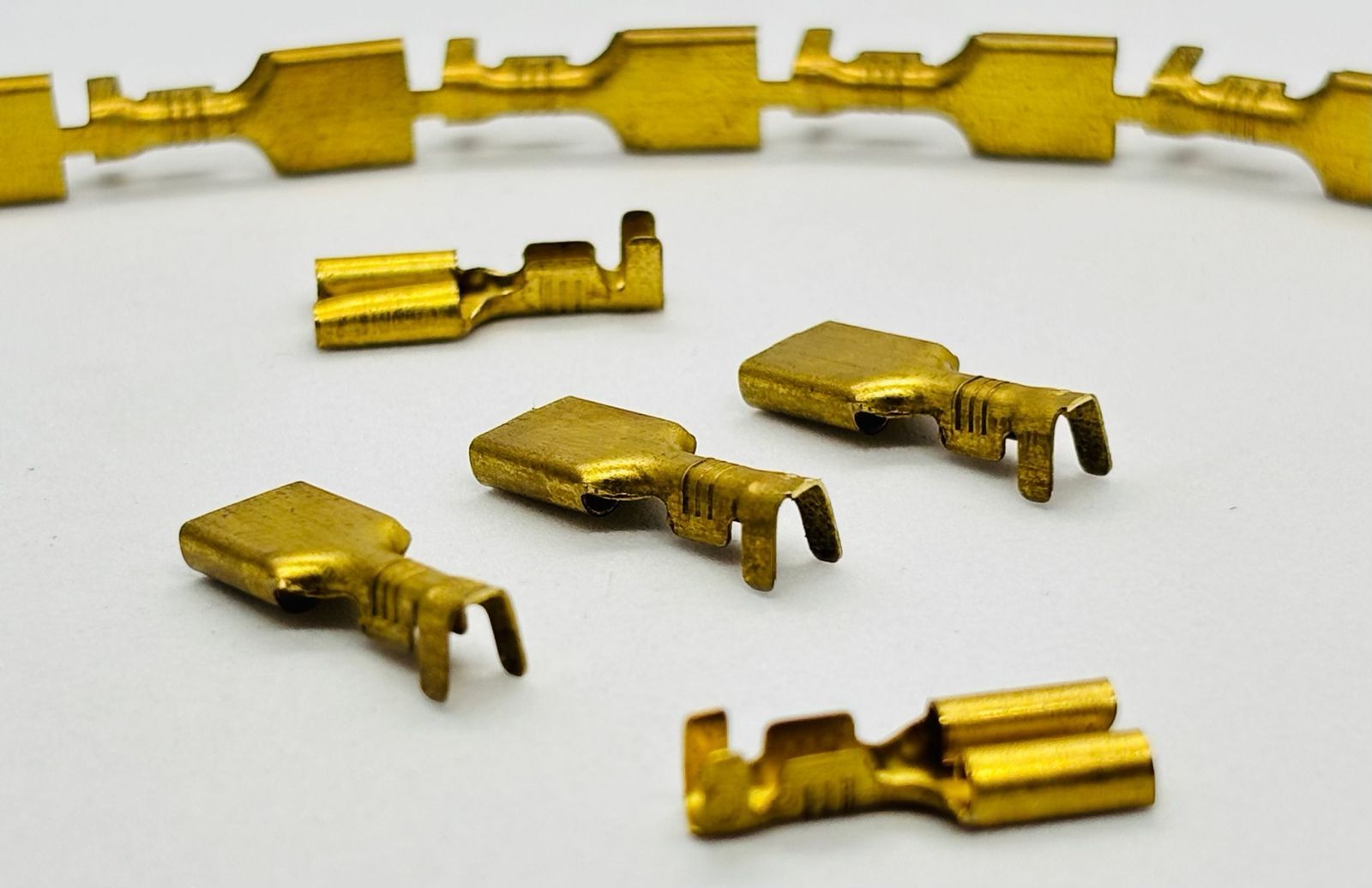 6.4 Female Plain Terminal