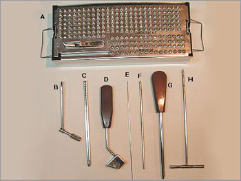 बड़े कैनुलेटेड स्क्रू के लिए स्क्रू बॉक्स और उपकरण