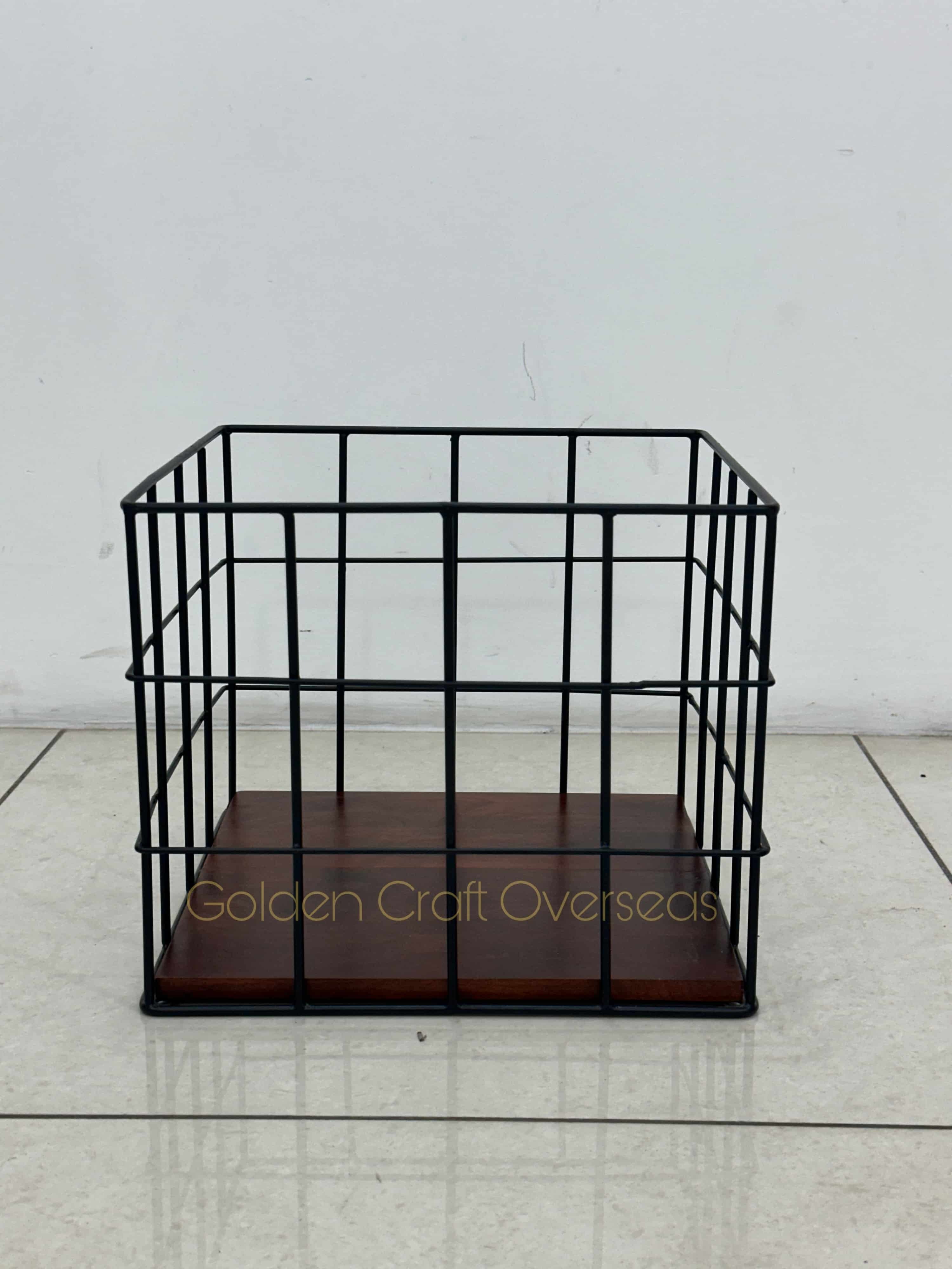 Iron Basket - Color: Black