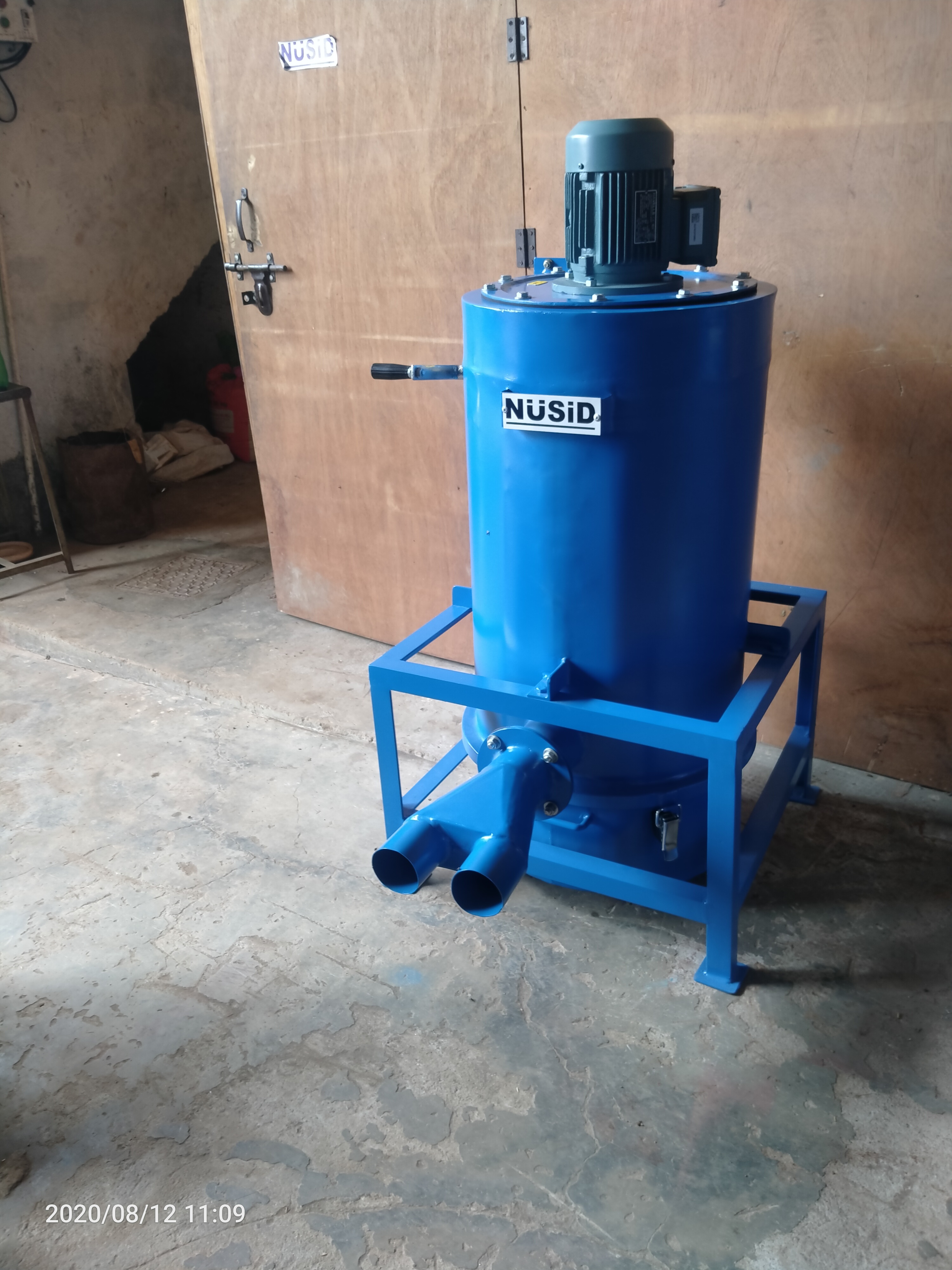 Stand Alone Dust Collectors - Dimension (L*w*h): Customize Centimeter (Cm)