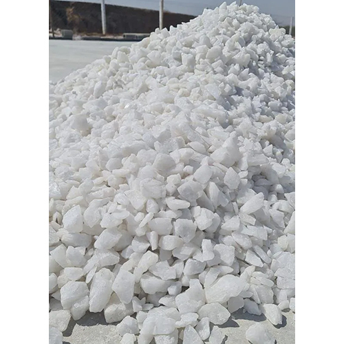 Natural Quartz Lumps - High Purity, 2.90-2.8 Specific Gravity, Light Brown Color | Exceptional Hardness For Industrial Applications