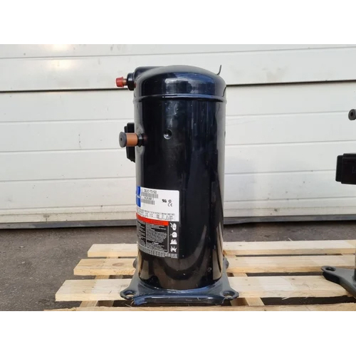 Copeland Scroll Compressor - Standard Size | 3 Phase Operation, Black Color, Designed for Industrial Applications