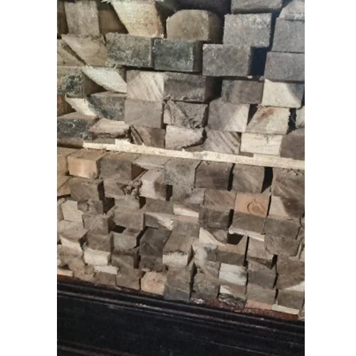 Hard Wood Batten - Pine Wood Veneer Boards, Special Class Grade with Hardwood Core, E2 Glue for Stability, Nil Moisture Content