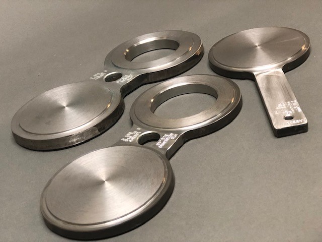 Spectacle Blind Flange - Stainless Steel, Various Sizes Available | Galvanized Surface, Hot Rolled, Meets Ansi Standard