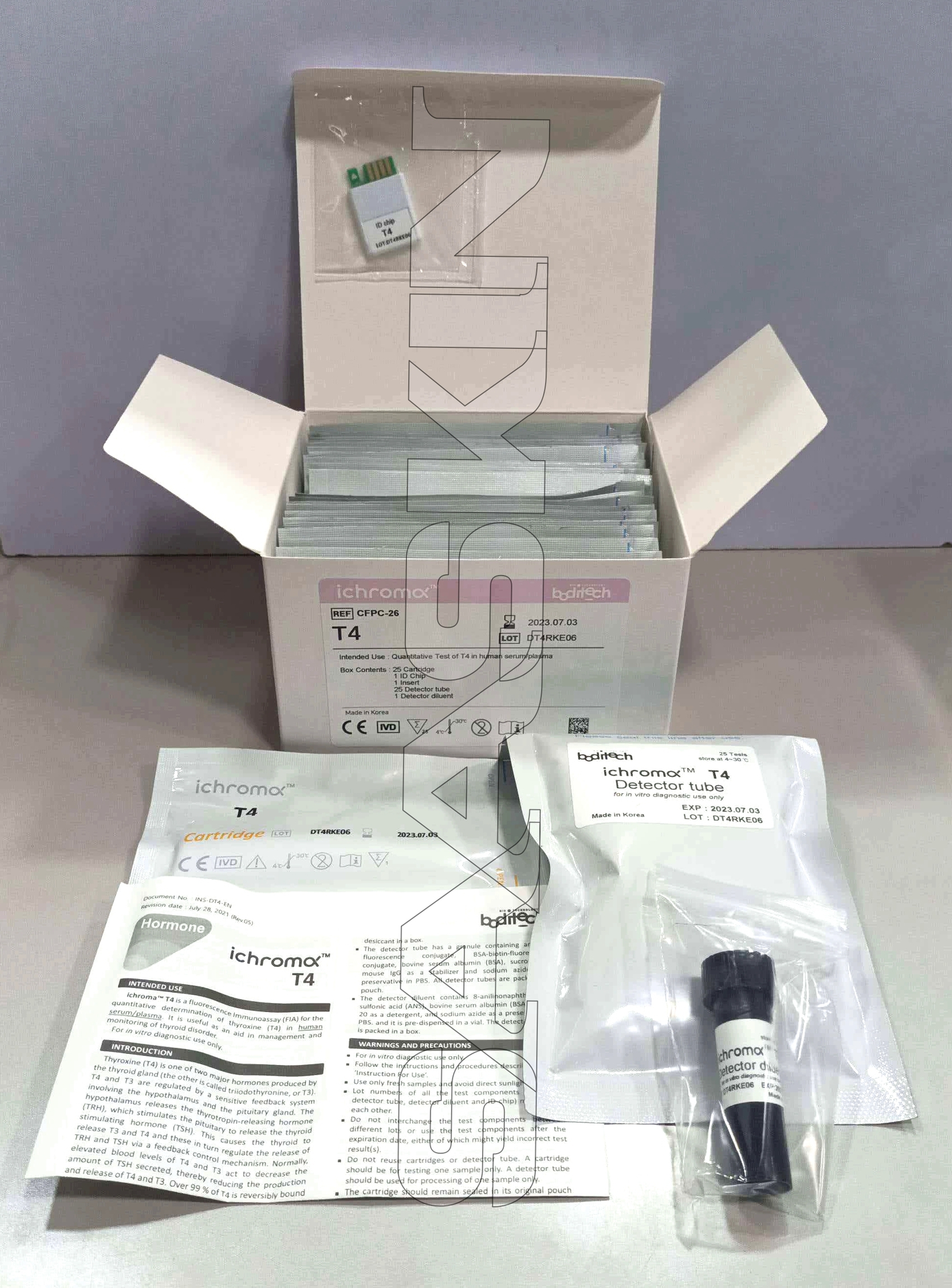 Ichroma T4 - Plastic, 25t, White | Fluorescence Immunoassay, Automated, Digital Display, Lightweight Portable Diagnostic Instrument