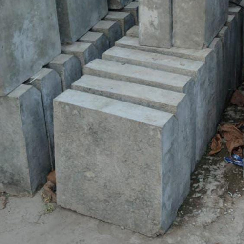 Rcc Kerb Stone - Reinforced Cement Concrete, Different Sizes Available, Grey Color, Plain Surface Treatment, Durable Industrial Product